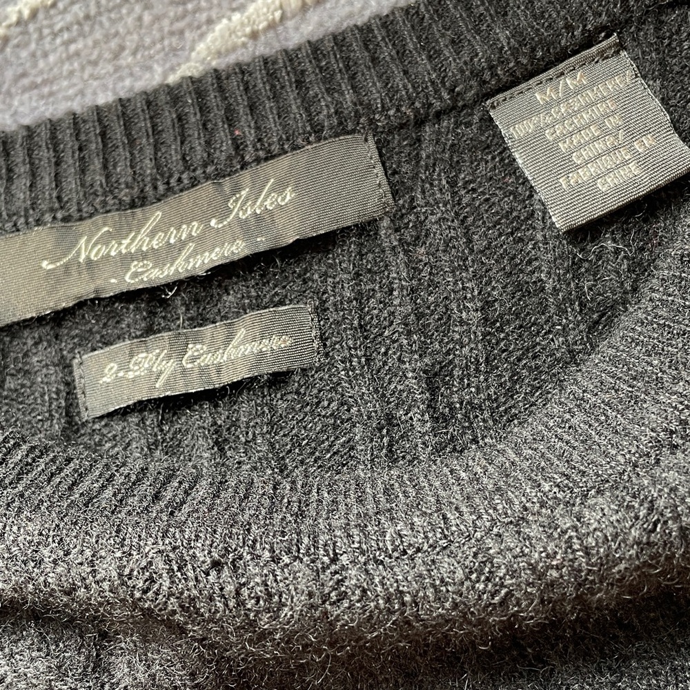 Northern Isles Black Charcoal Cable knit Crew Neck Sweater Size Medium - Picture 6 of 6